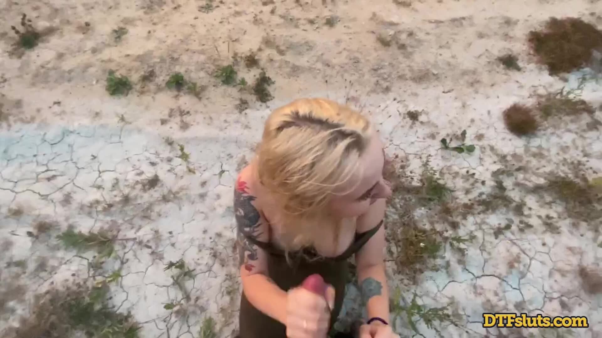 Bella Mur Loves to Fuck Outside