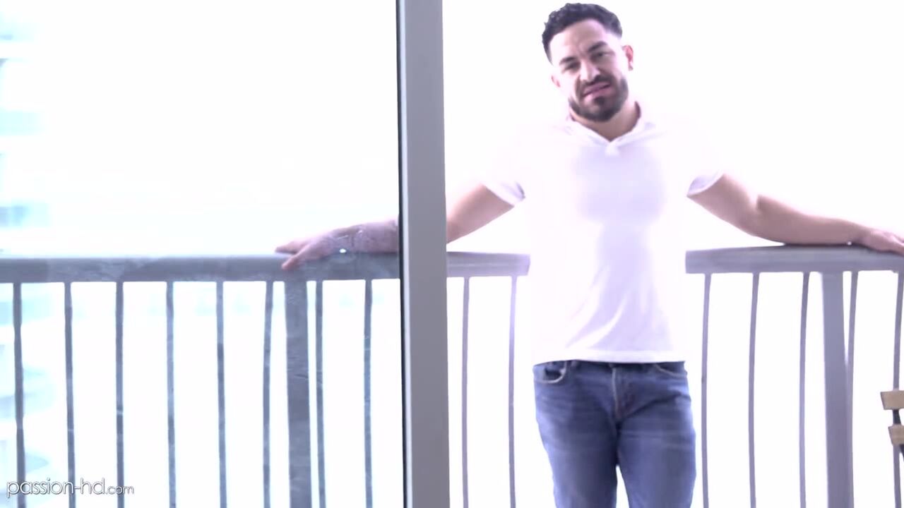 Aria Banks: Warming Up