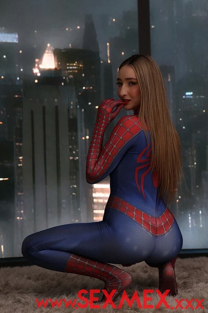 SPIDER GIRL BANGED BY SUPERHEROES . LULA