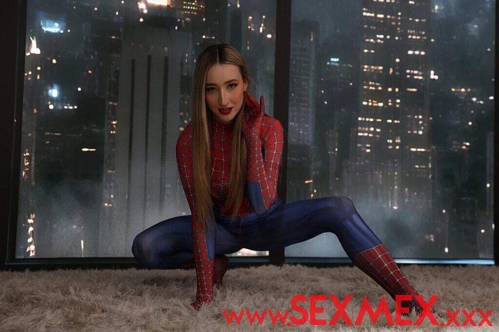 SPIDER GIRL BANGED BY SUPERHEROES . LULA