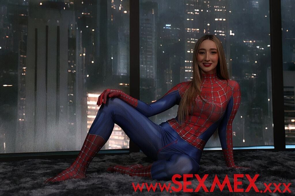 SPIDER GIRL BANGED BY SUPERHEROES . LULA