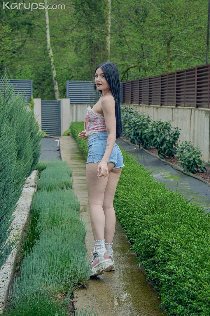 Sweet & Petite
