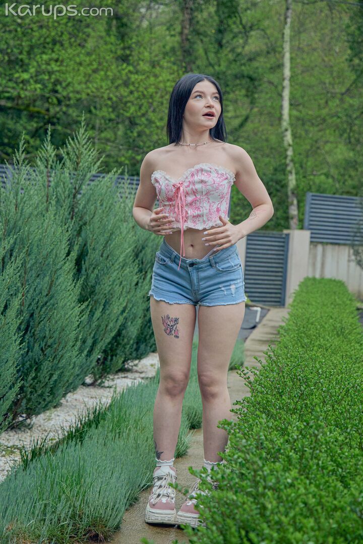 Sweet & Petite
