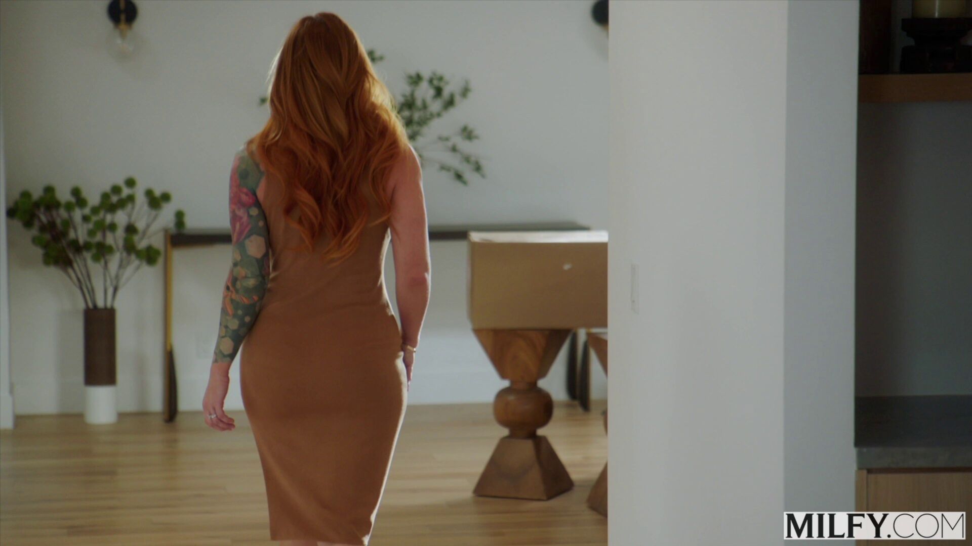 Curvy MILF Sophia Is Tempted By College Guy's Cock