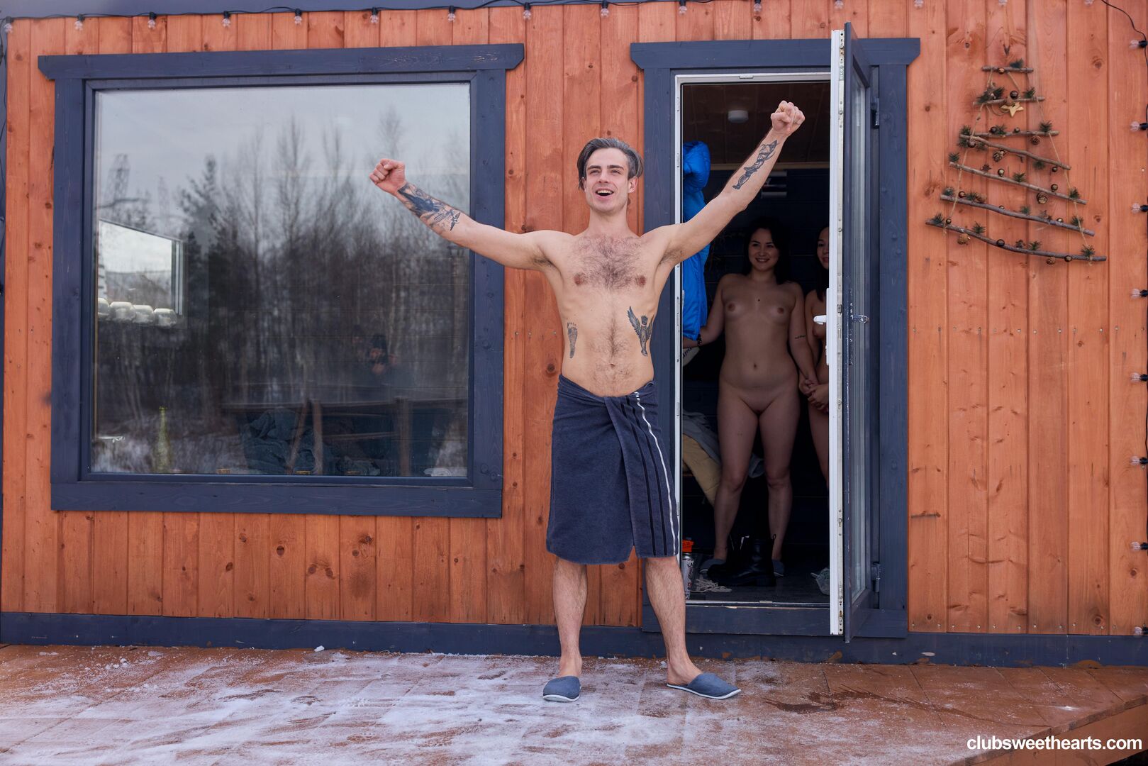 From hot tub to fucking hot!