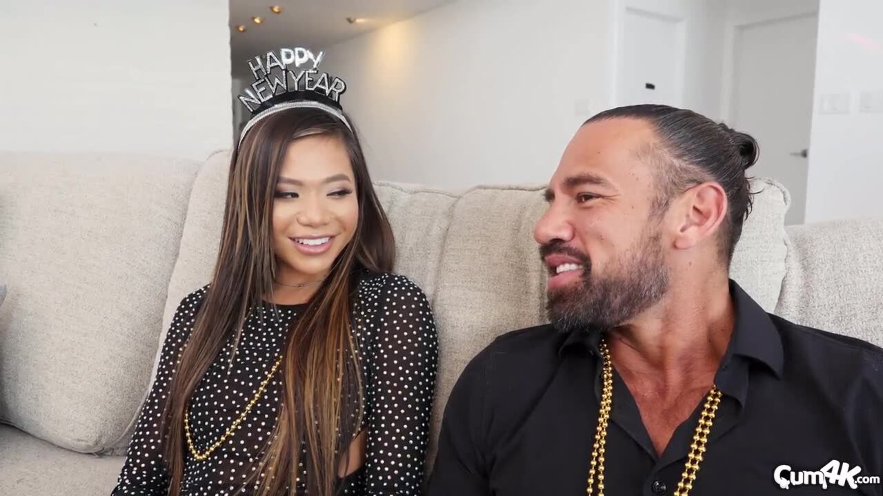 Vina Sky: New Years Creampies