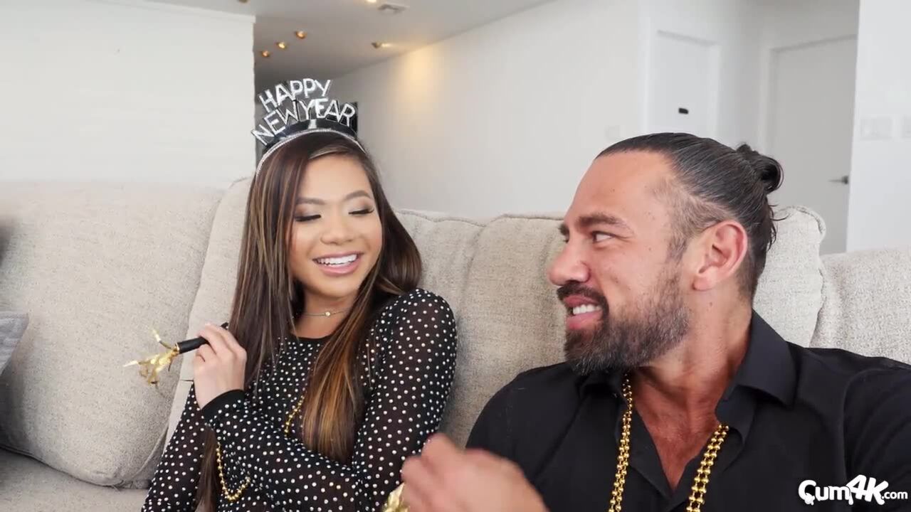 Vina Sky: New Years Creampies
