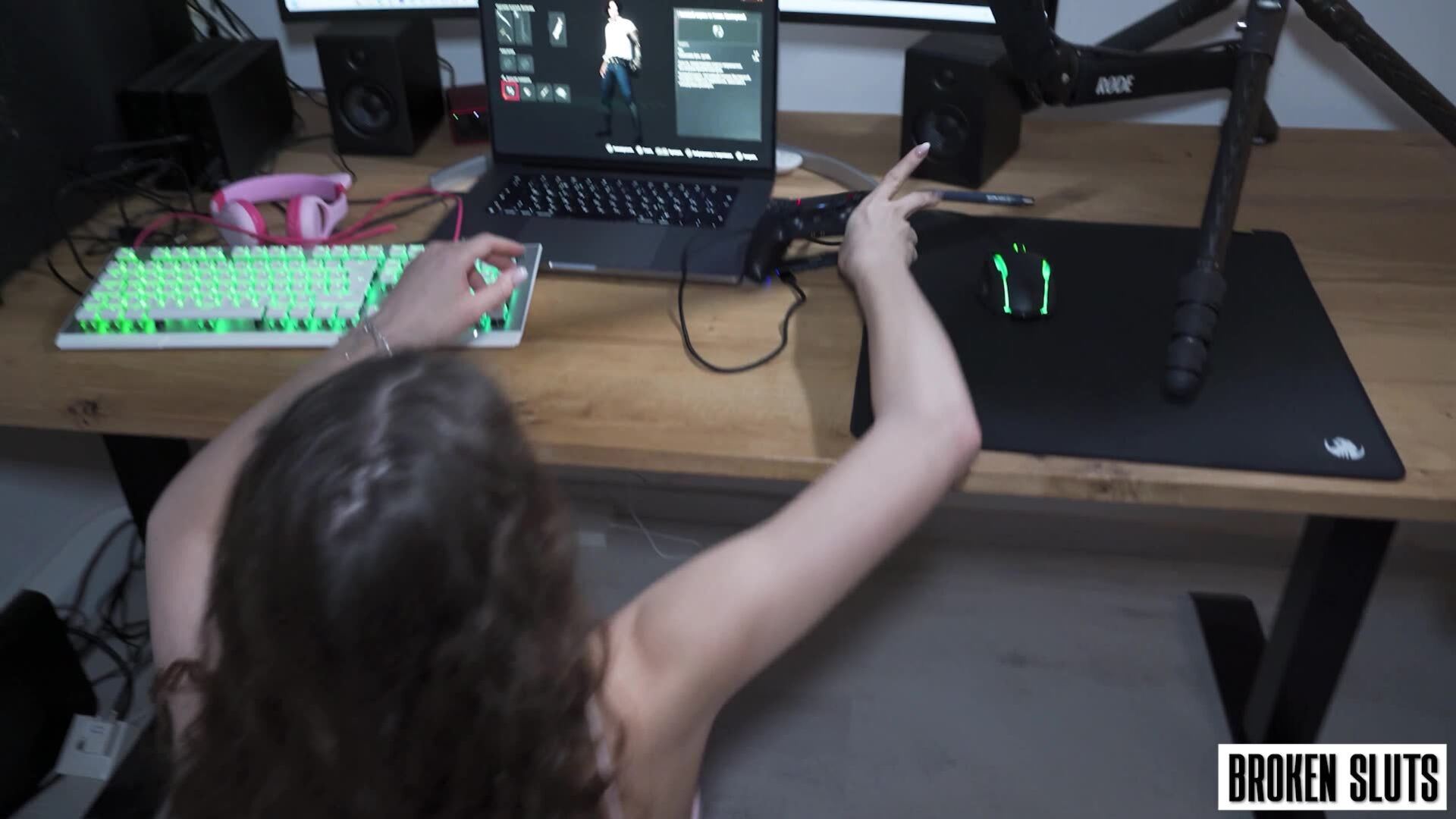 STREAMER LUCK - Petite Babe Gets Fucked During Game - Princess Alice