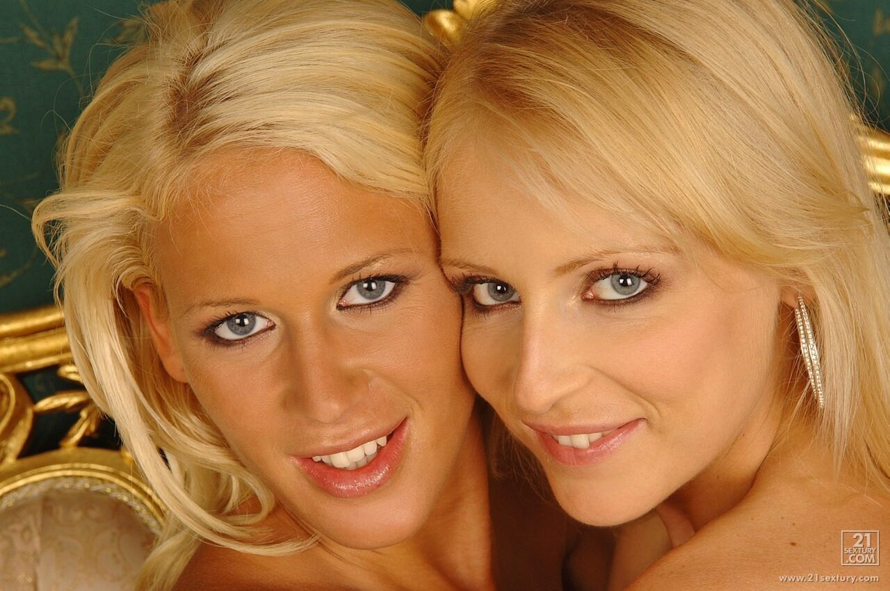 Blonde fun 1602