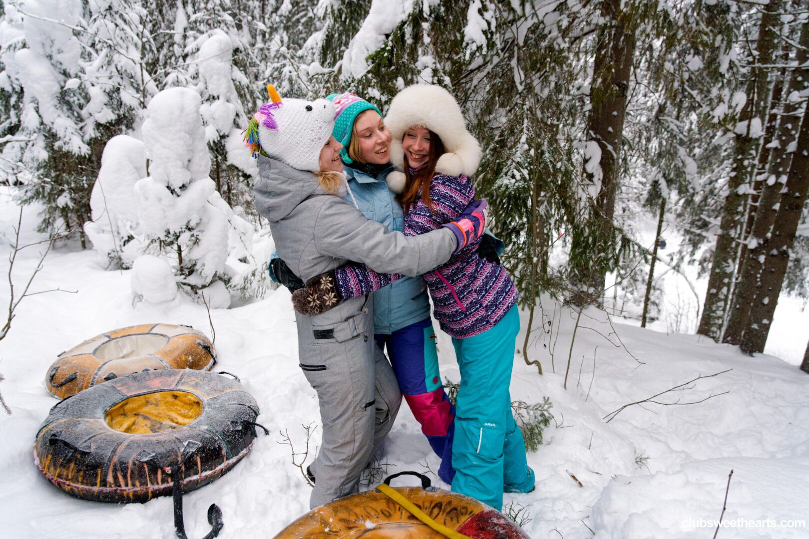 Frosty sweethearts 1/3