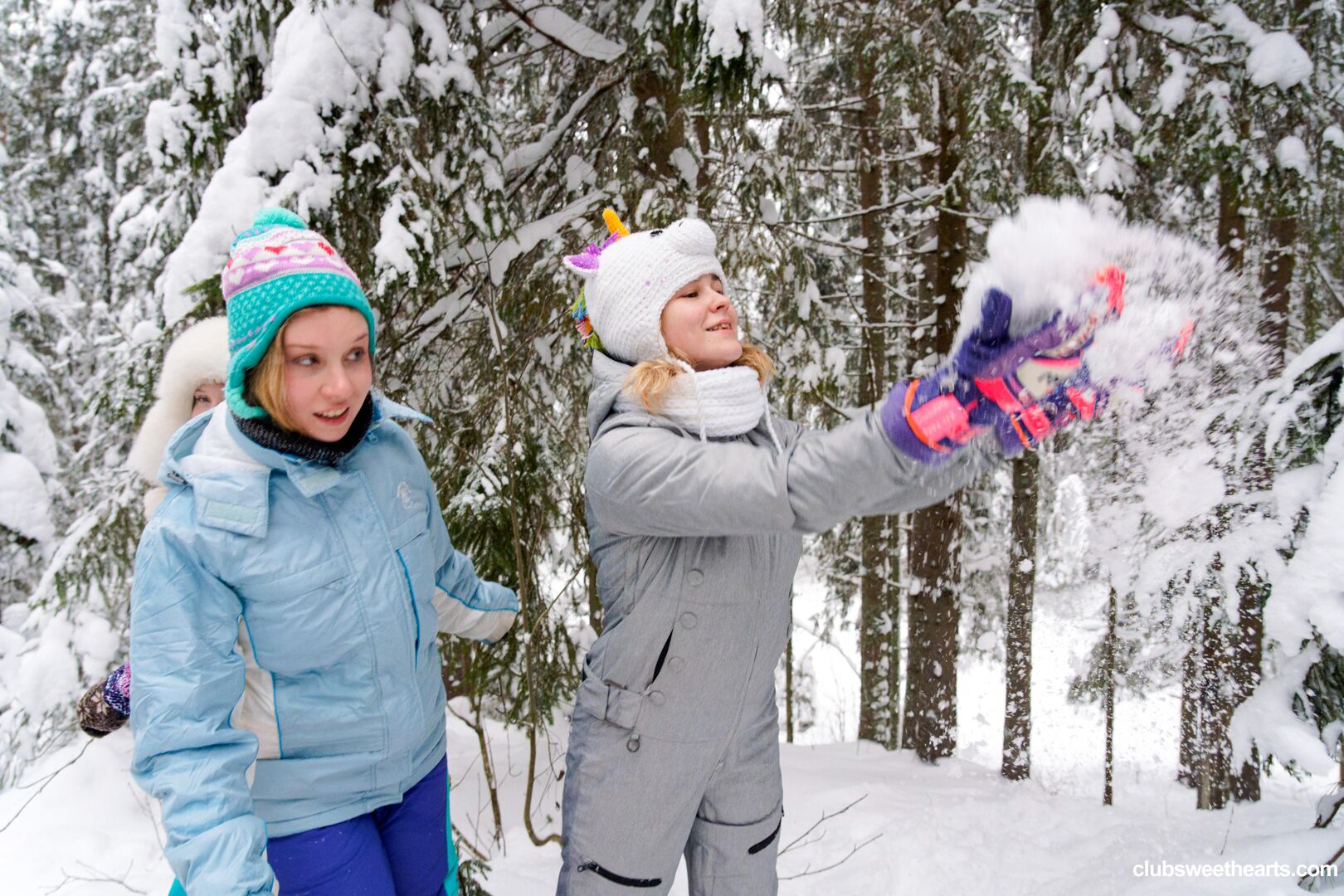 Frosty sweethearts 1/3