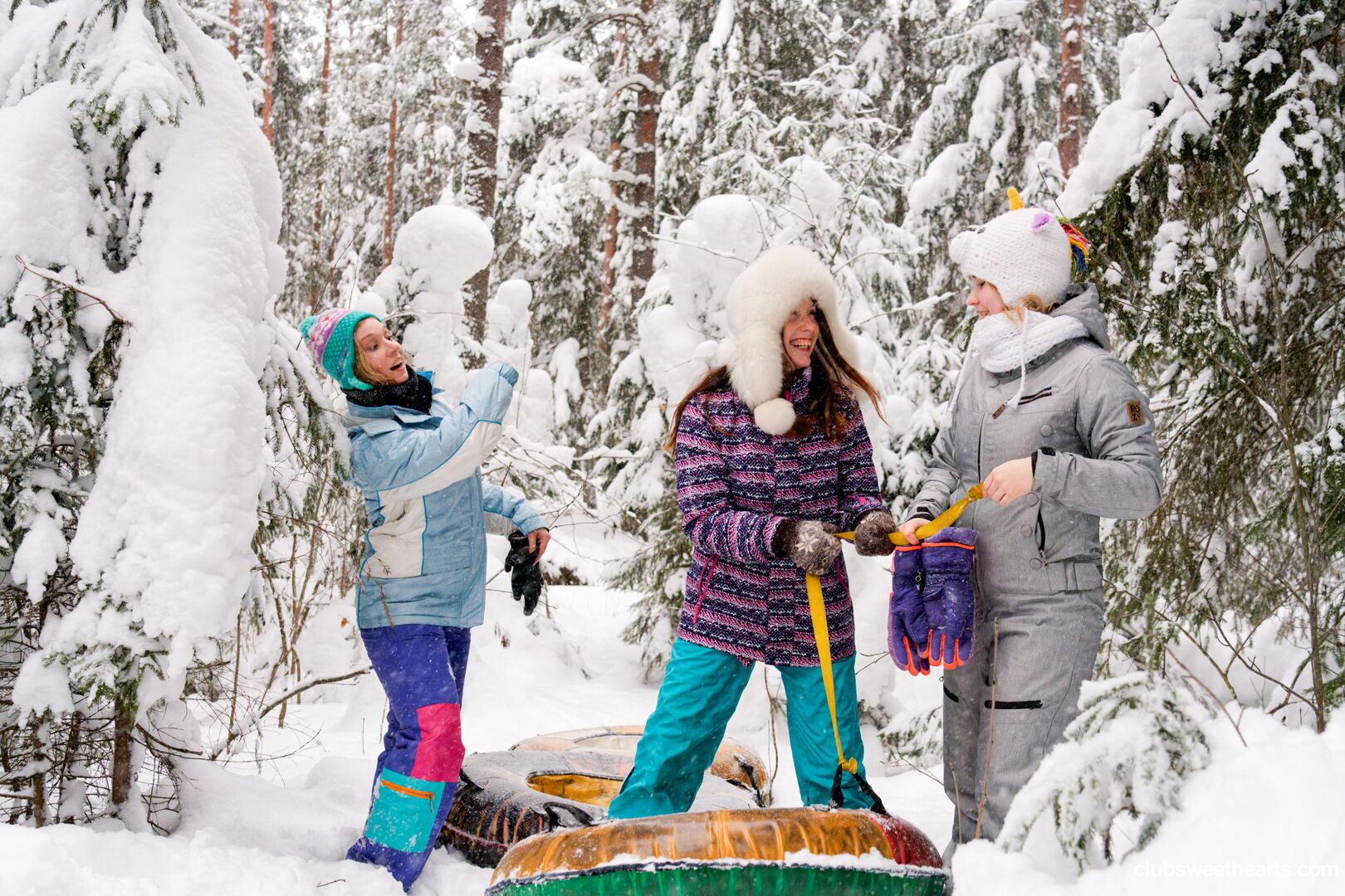 Frosty sweethearts 1/3