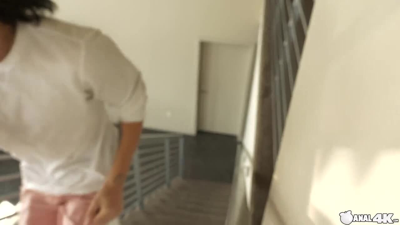 Luna Mills Walks In On Her Stepbro And They Fuck