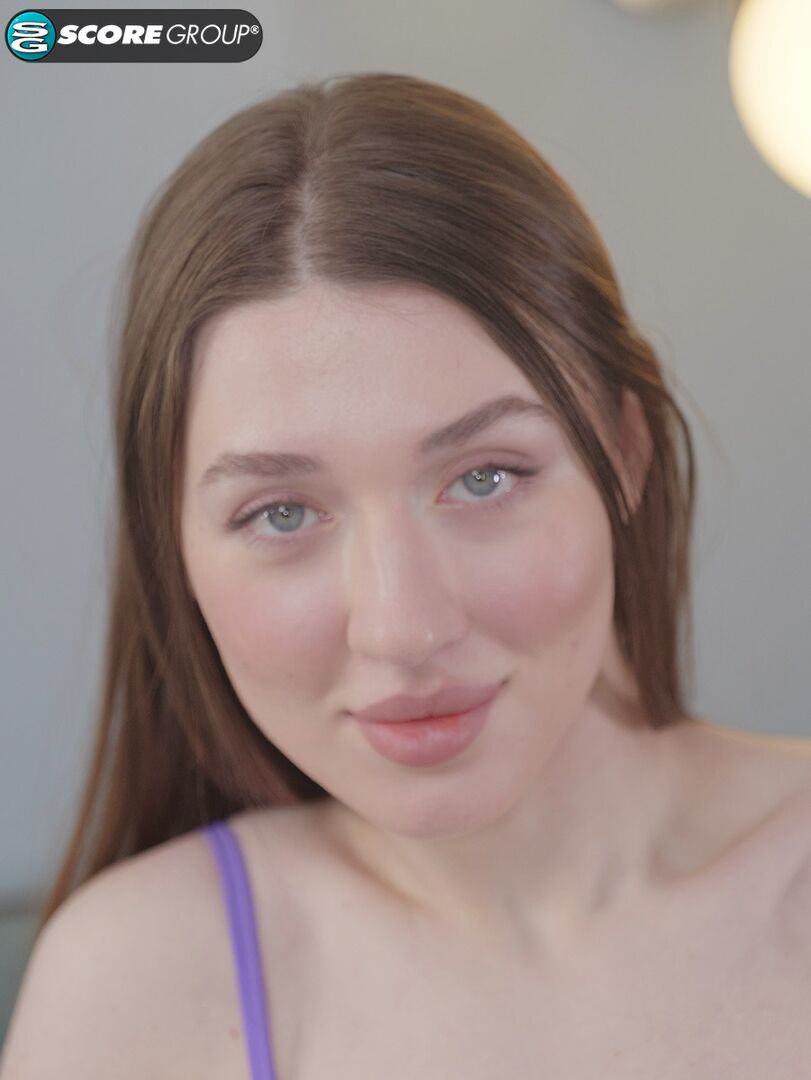 Miss Sunset is a brand-new brunette with a juicy slit you've just gotta see.