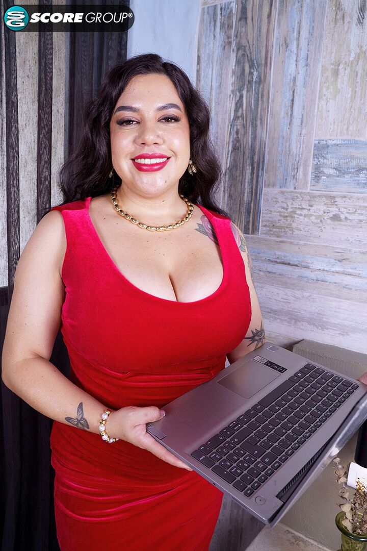 The I.T. Guy & The Busty Babe