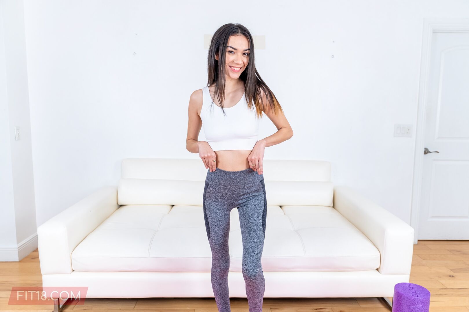 Tall and Slim Girl Under 100lbs 43kg Wants To Be A Model But Is Fucked By Agent