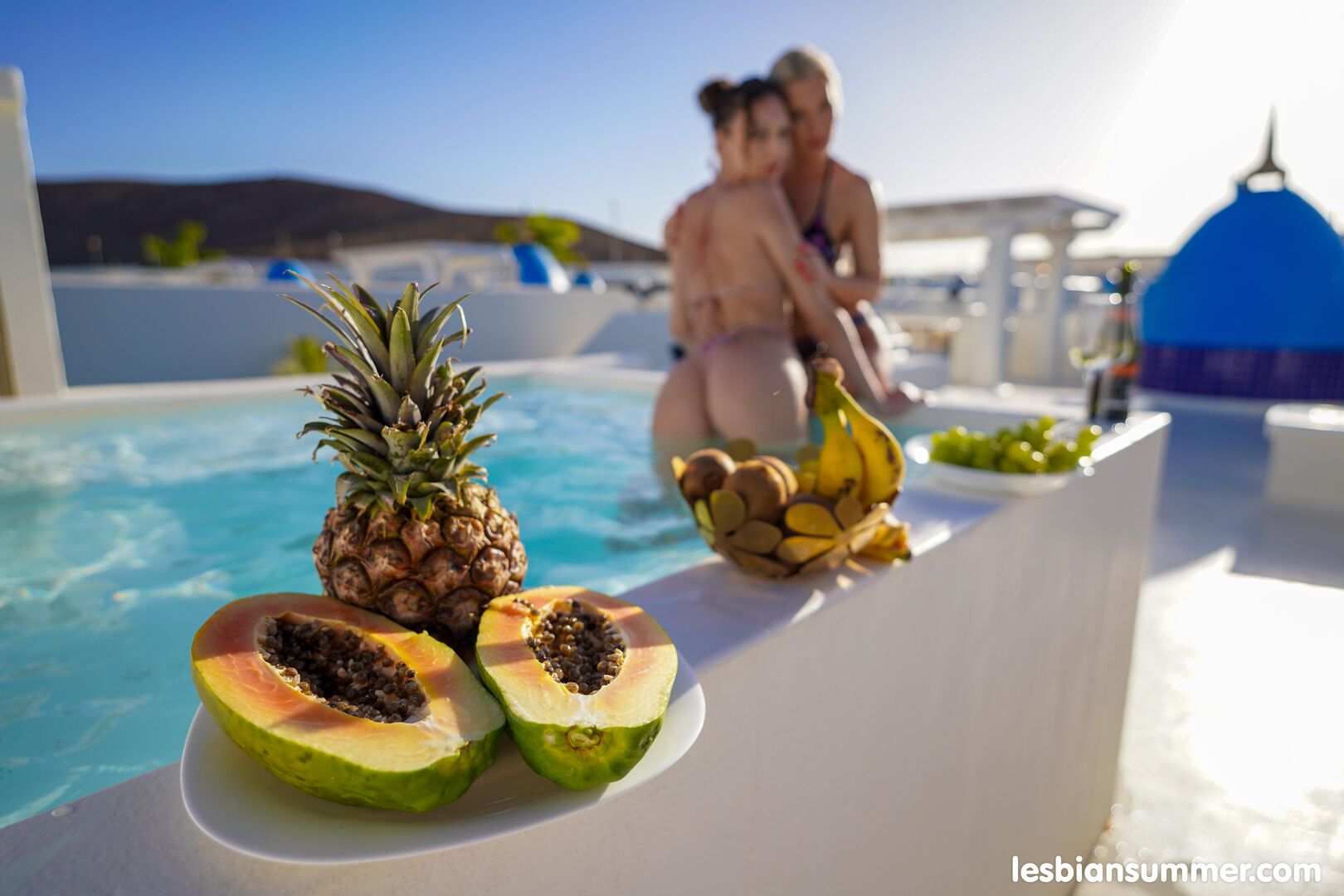 Lovita fate & isabella de laa pool sex