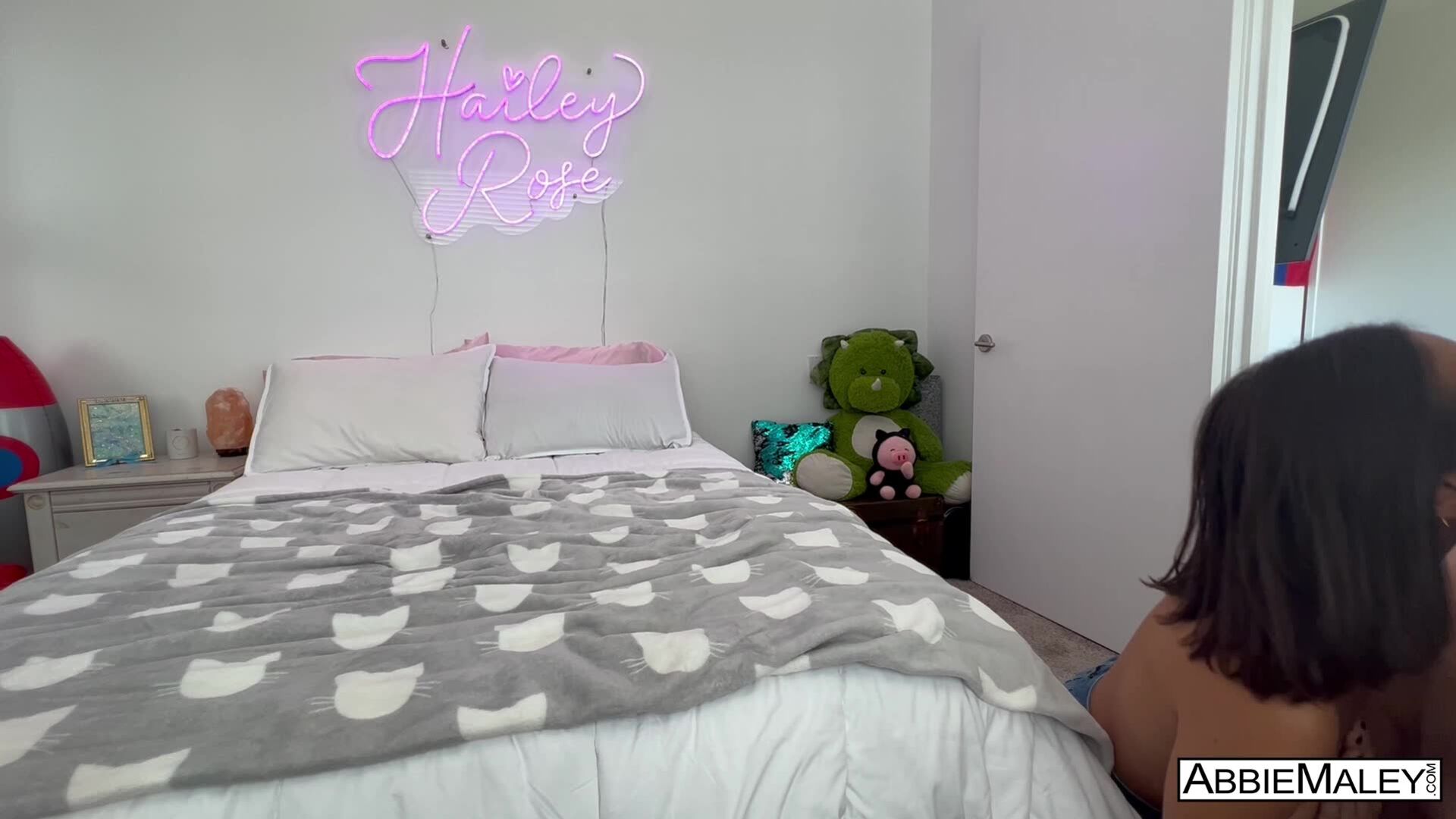 Threesomes Get Abbie Incredibly Wet