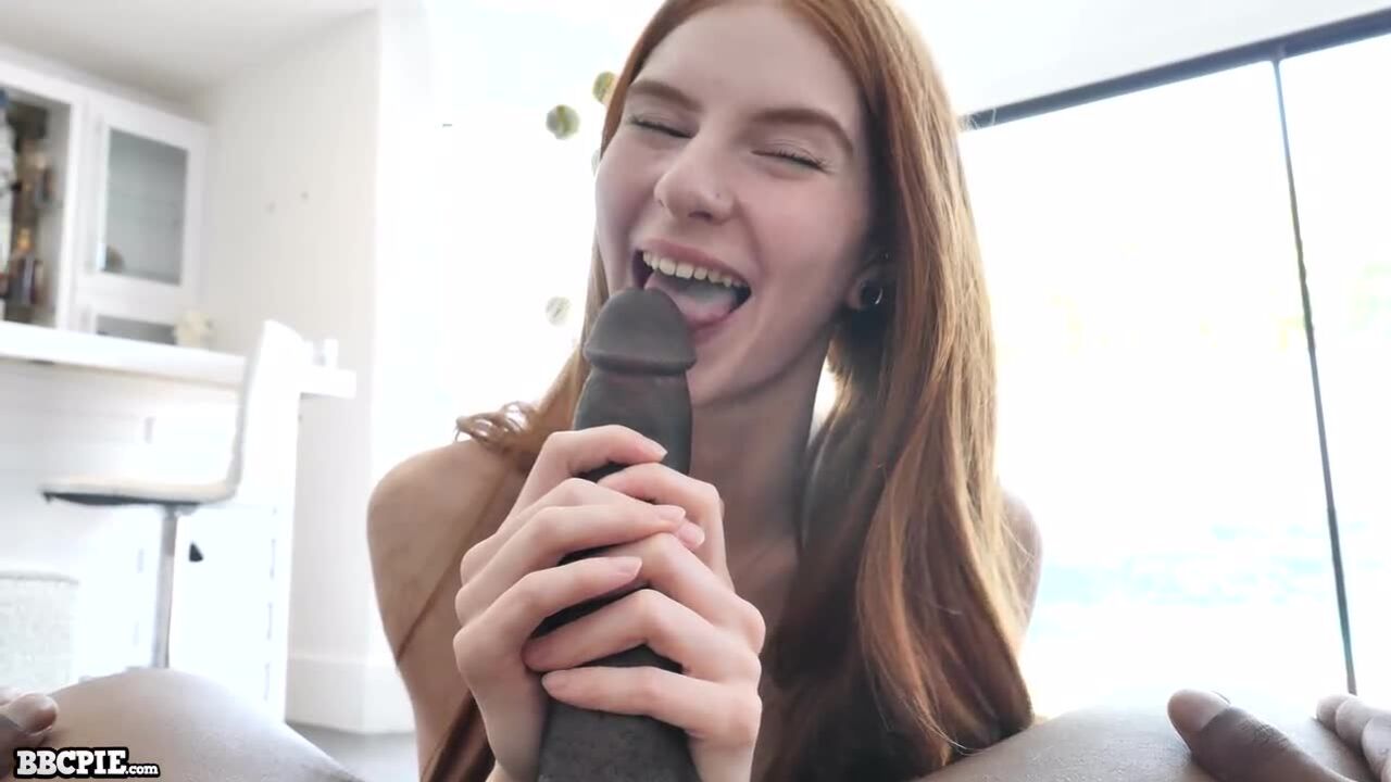 Jane Rogers: Poolboy's Huge Cock