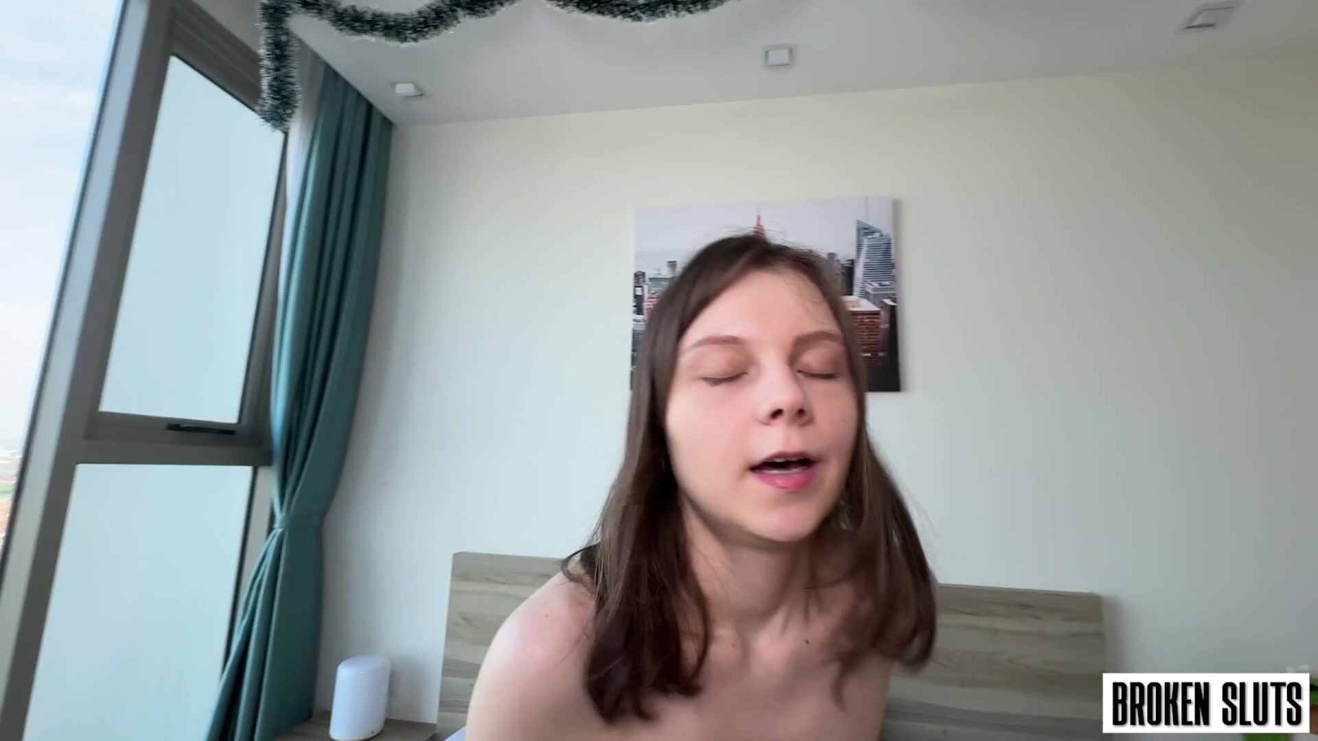MILKING BIG COCKS IS HER PASSION - HiYouth