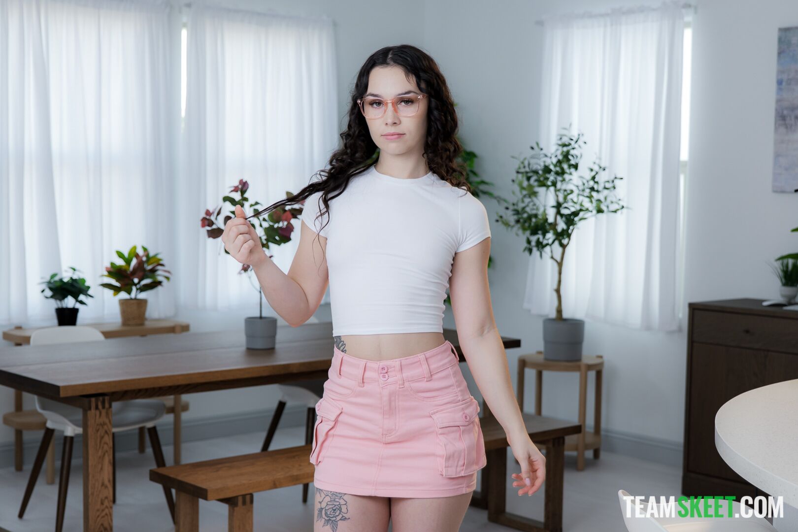 Newcomer Alert: Petite Cutie Alina Voss Is Our Gift to You