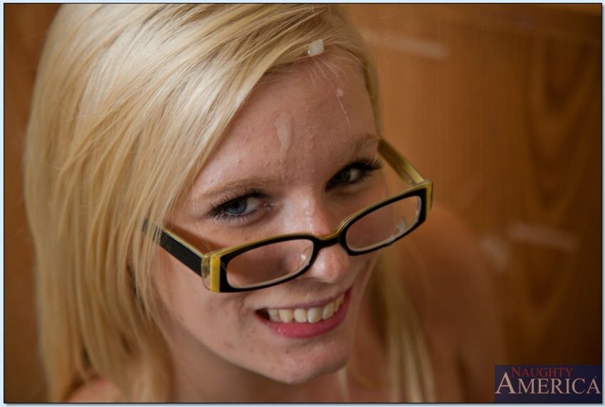 Elaina Raye fucking in the desk with her piercings