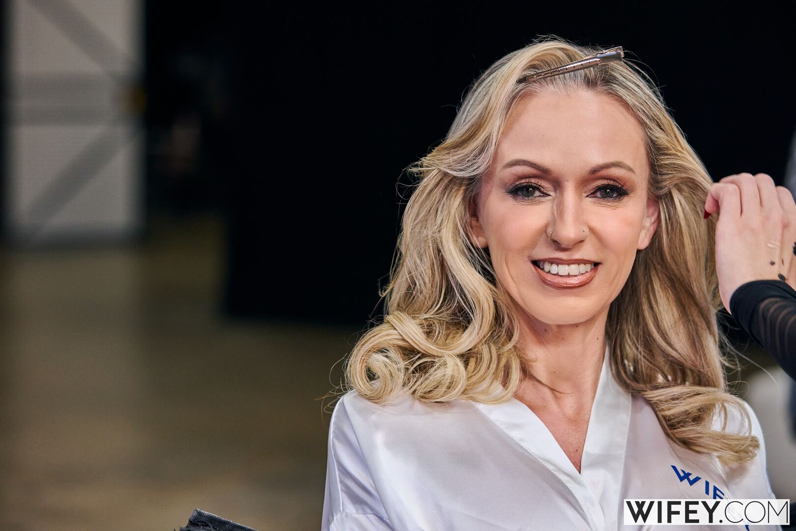 Holly And Scott: Blonde MILF Gets Filled By BBC