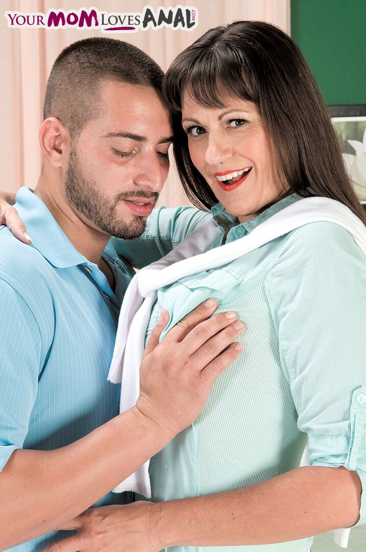 The ass-fucked country club MILF