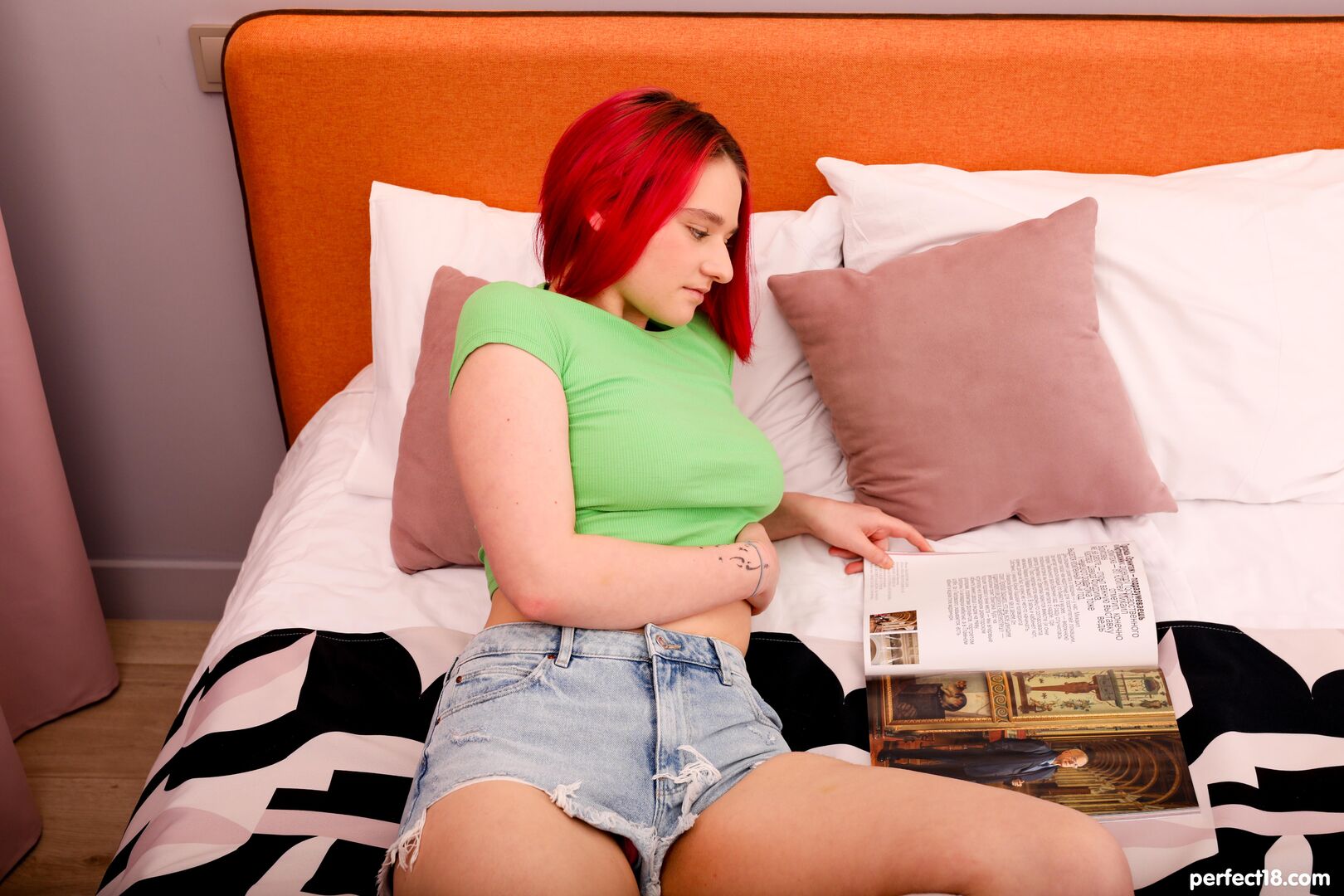 Redhead beauty dashi hi