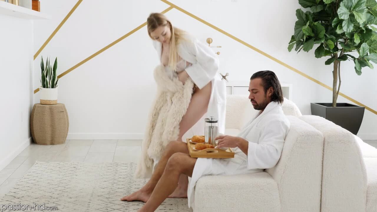 Amber Moore: Morning Stretch