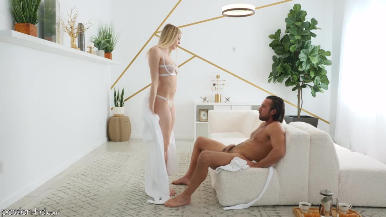 Amber Moore: Morning Stretch