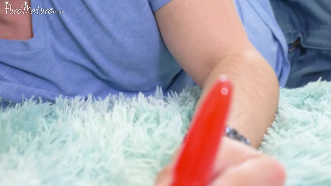 Lauren Phillips: My Anal Valentine