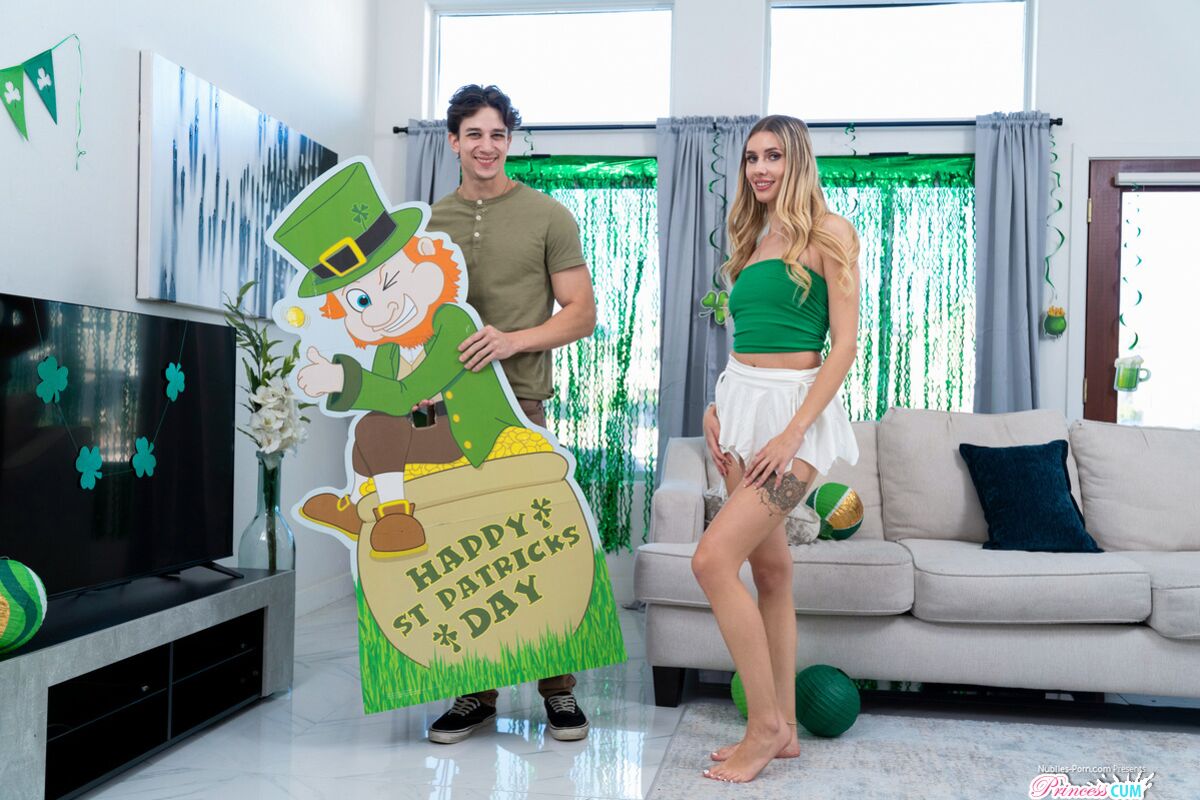 Sucking Leprechaun Cock On St Pattys Day - S14:E1