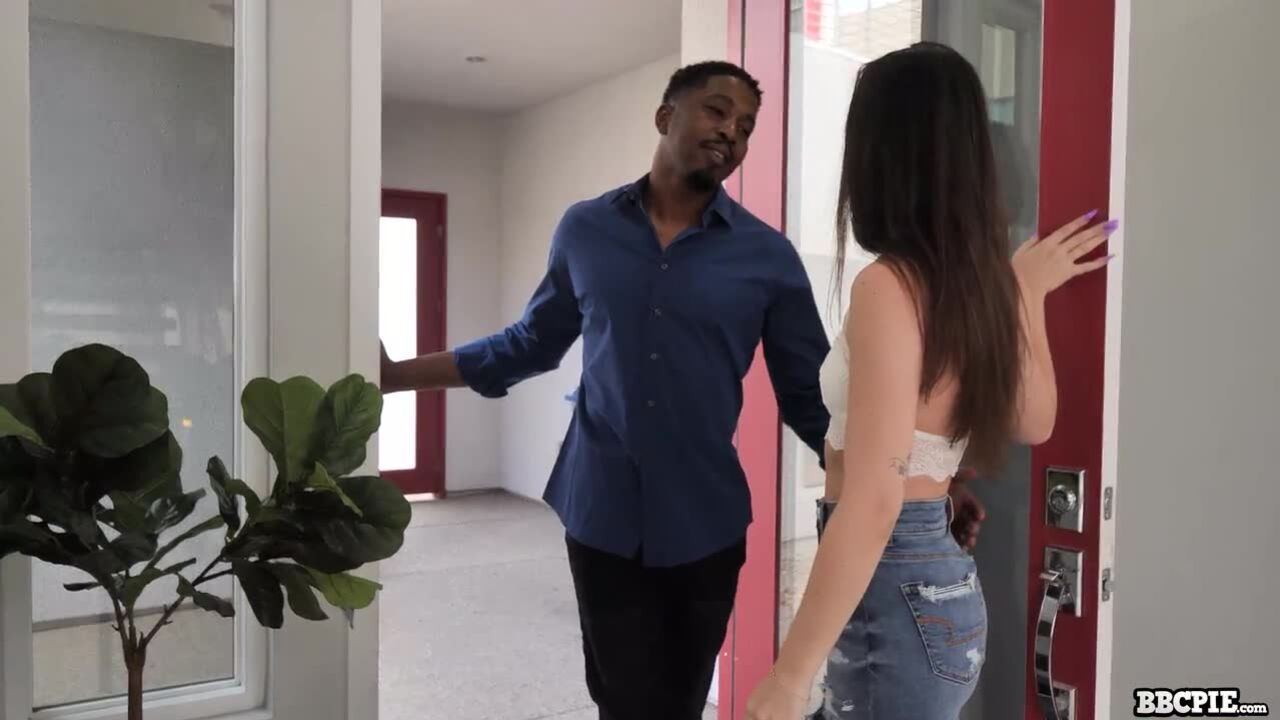 Liz Jordan: Dating App Creampies