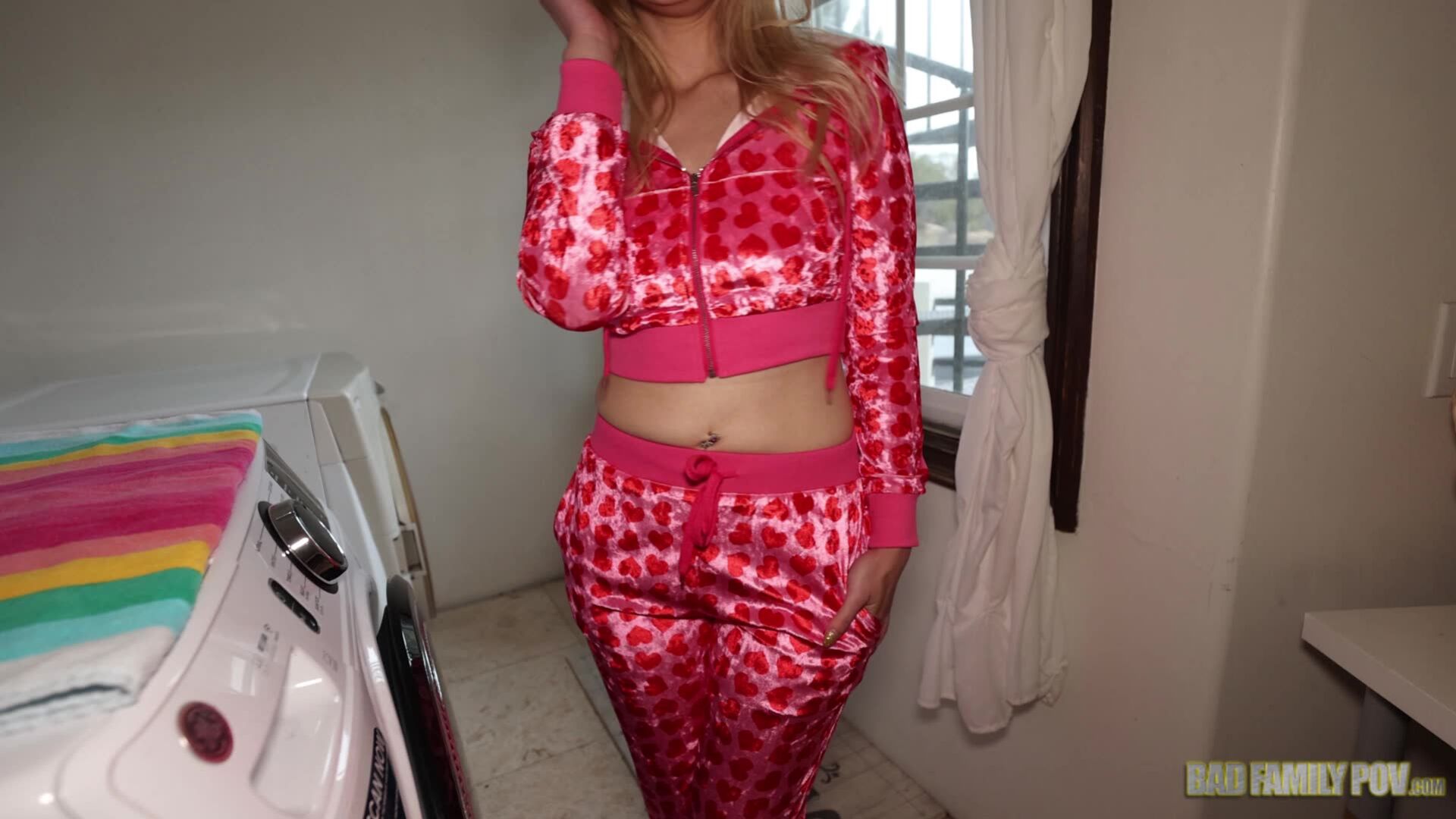 Angelica Coralvine: Hot Blonde Stepmom Lets Stepson Fuck Her While She Folds Laundry