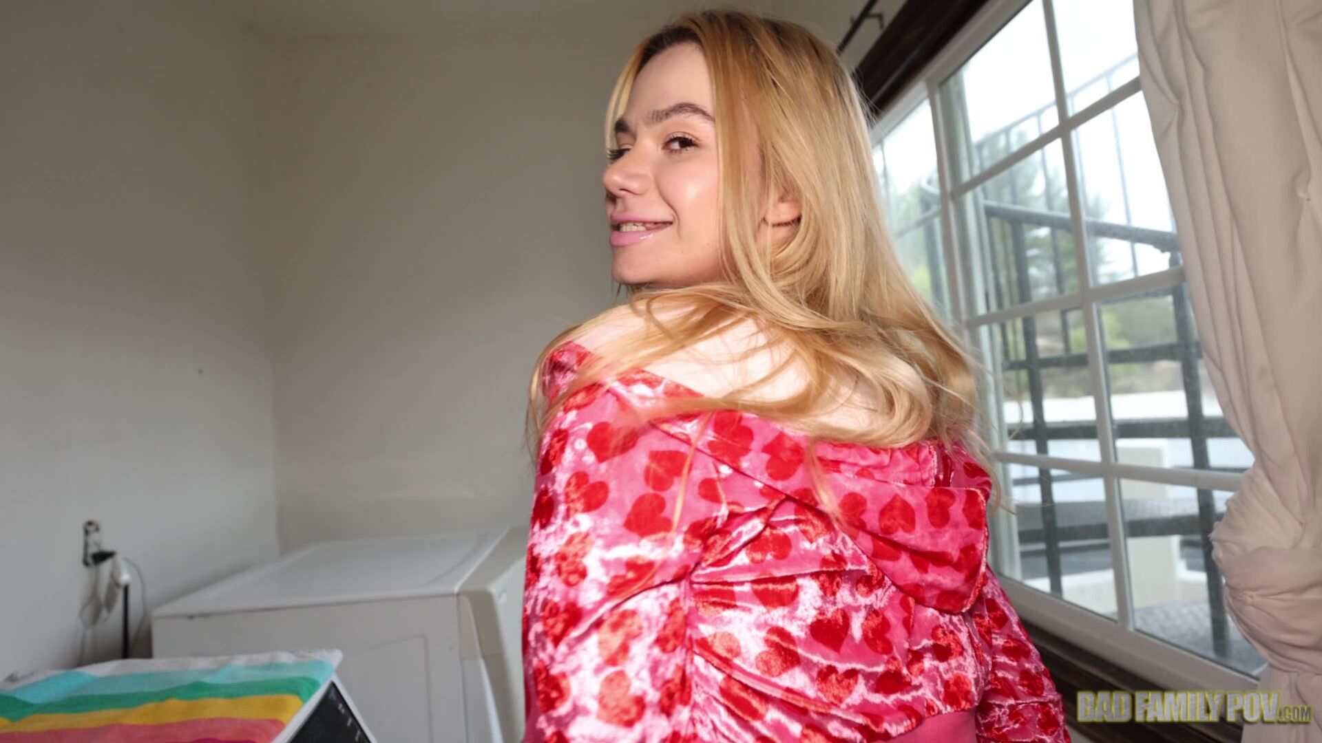 Angelica Coralvine: Hot Blonde Stepmom Lets Stepson Fuck Her While She Folds Laundry
