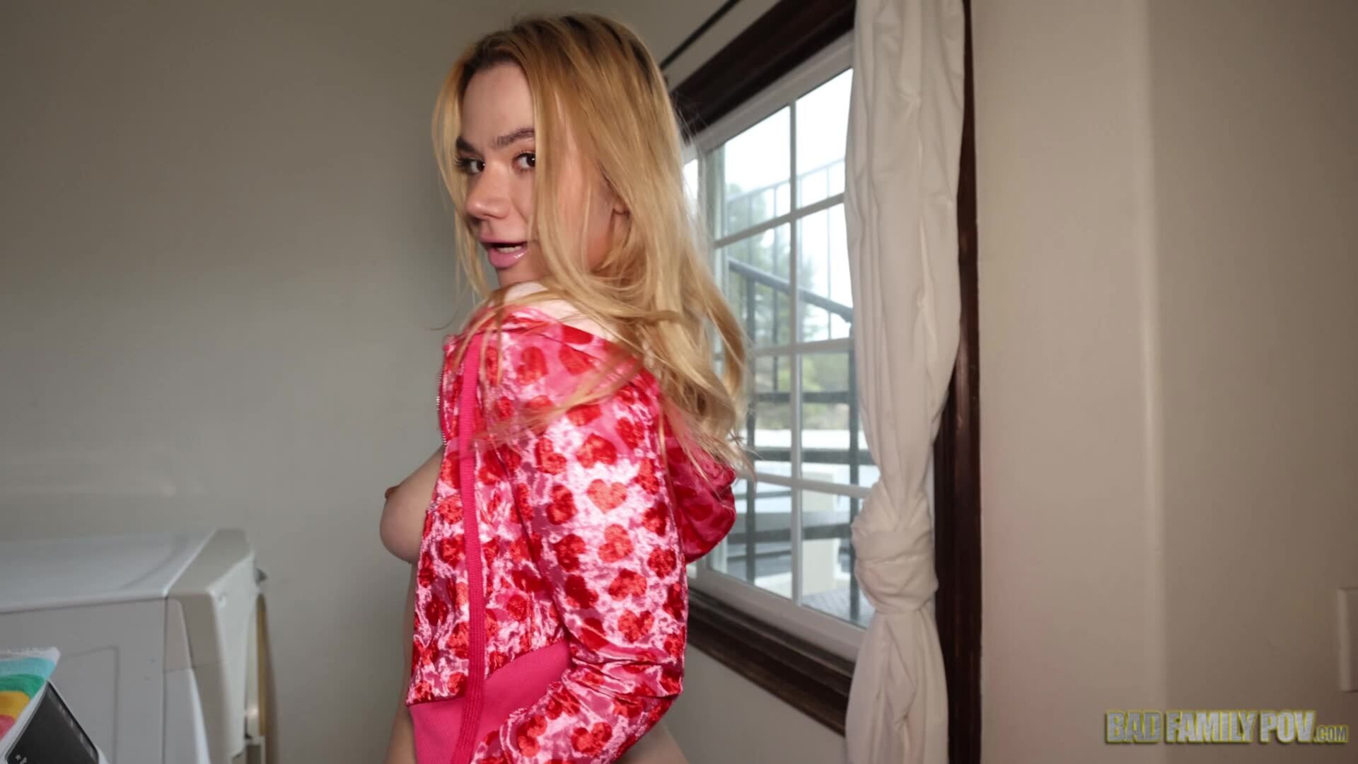 Angelica Coralvine: Hot Blonde Stepmom Lets Stepson Fuck Her While She Folds Laundry
