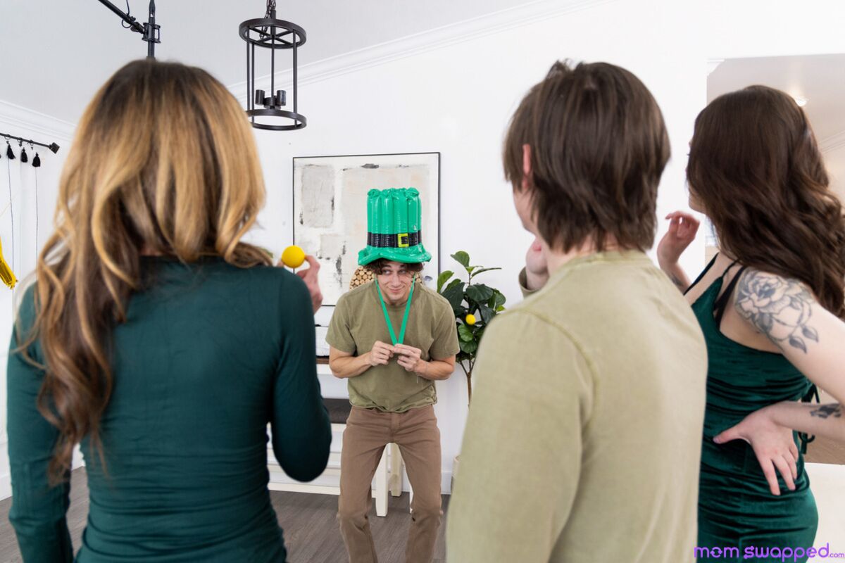 We Have The Luck Of The Irish On St Pattys Day - S5:E7