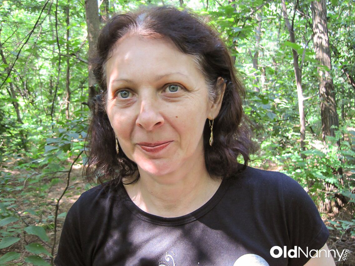 HARD FUCKING OF A MATURE HAIRY PUSSY IN THE WOODS