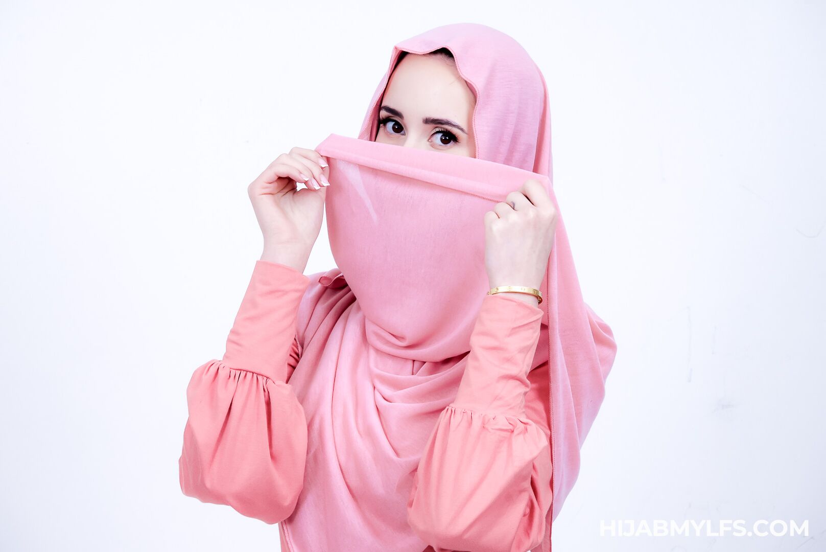 I Fucked My Dad’s New Wife: This Persian Goddess Has a Secret…