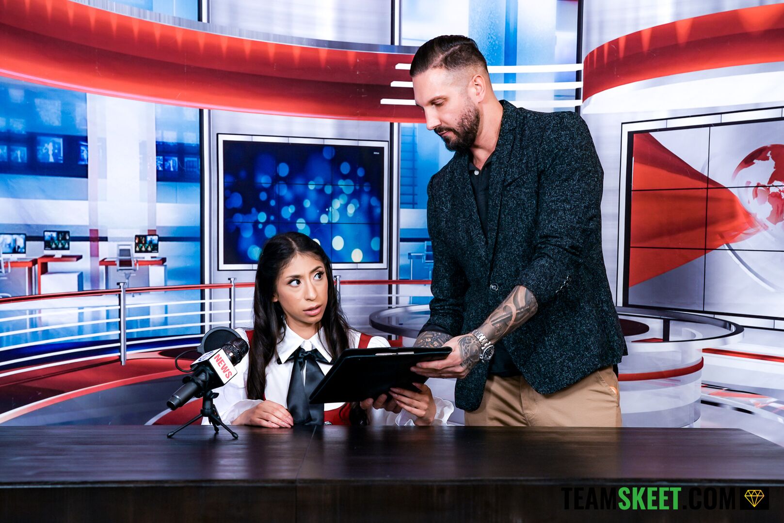 Sona Bella Moans the Morning News: Bratty Schoolgirl’s Orgasmic Punishment!