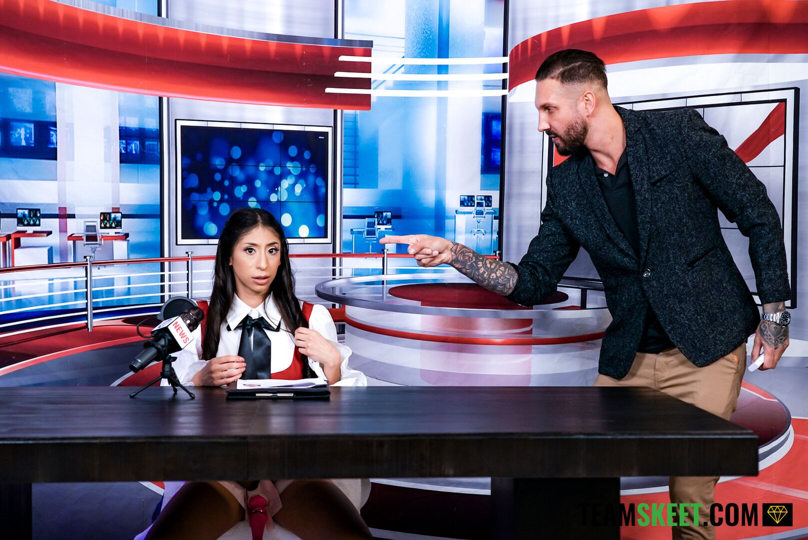 Sona Bella Moans the Morning News: Bratty Schoolgirl’s Orgasmic Punishment!