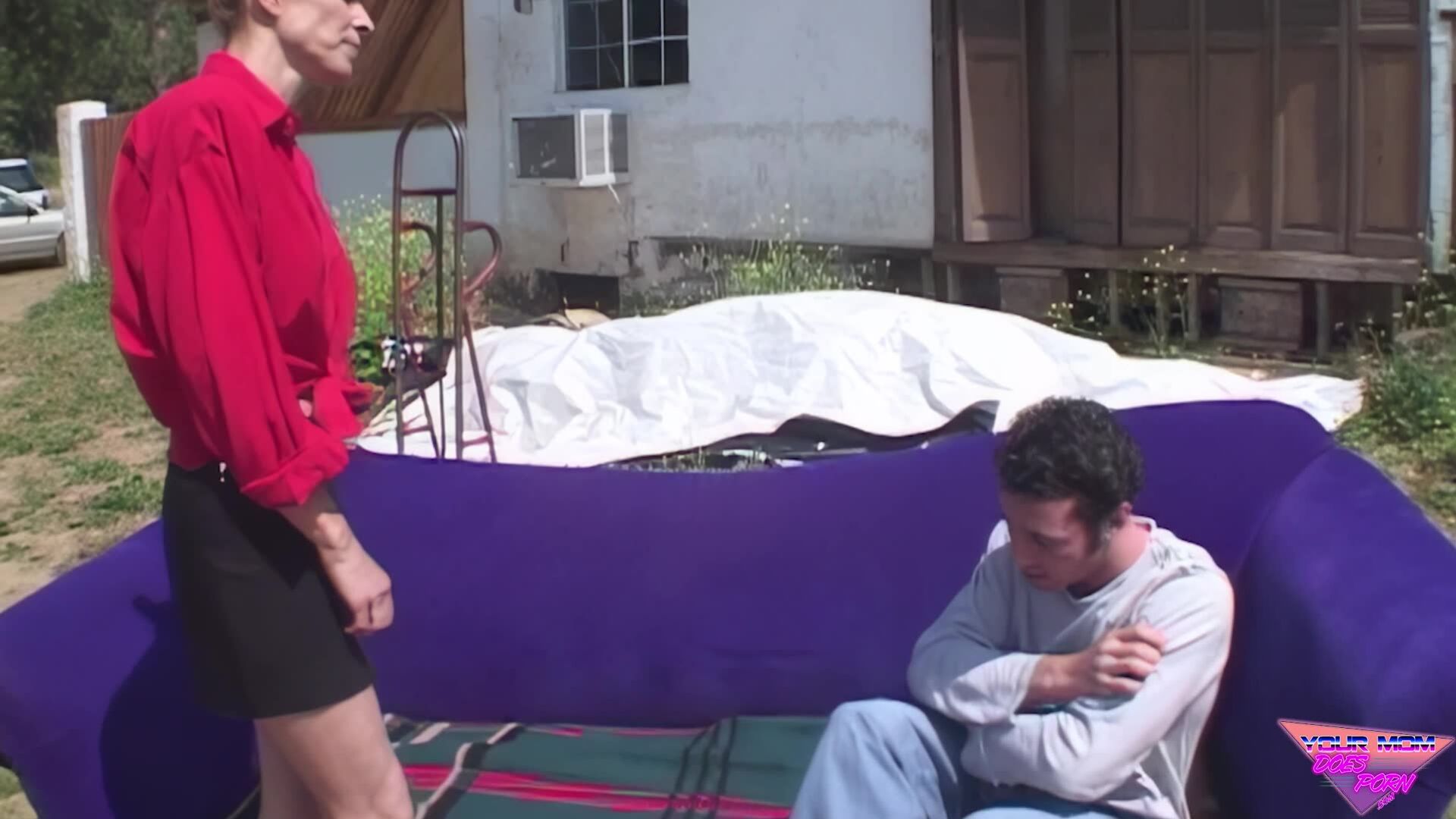 Horny MILF Gets Off In The Backyard