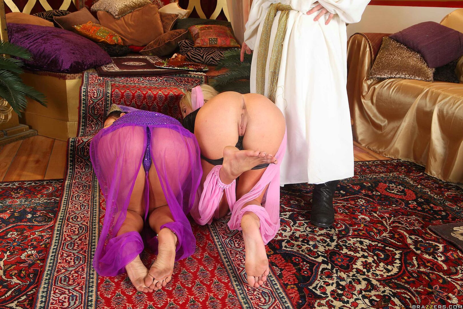 The Sultan'S Slutty Skank