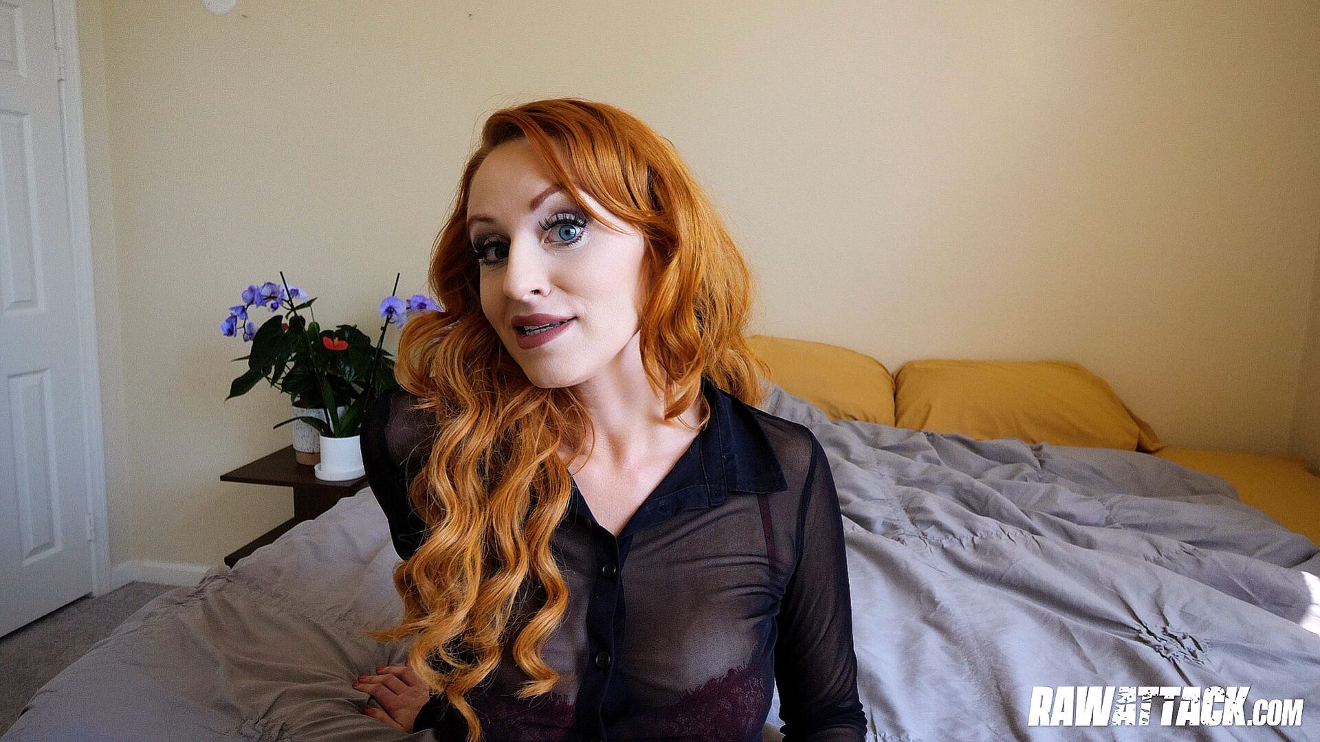 Allison Fox Is A Cock-Hungry Modern Cinderella