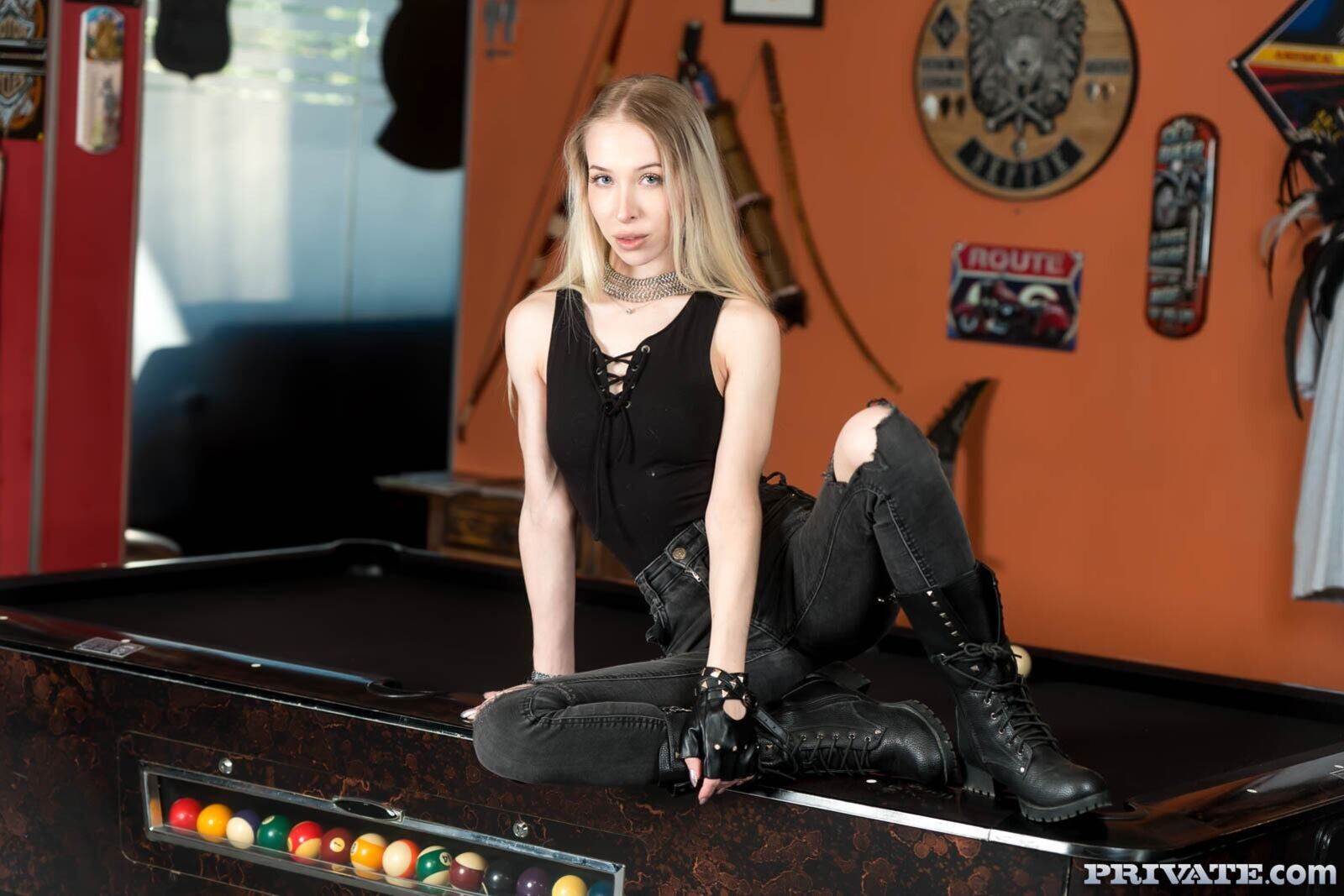 Nata Gold debuts with Private on a pool table with seven holes