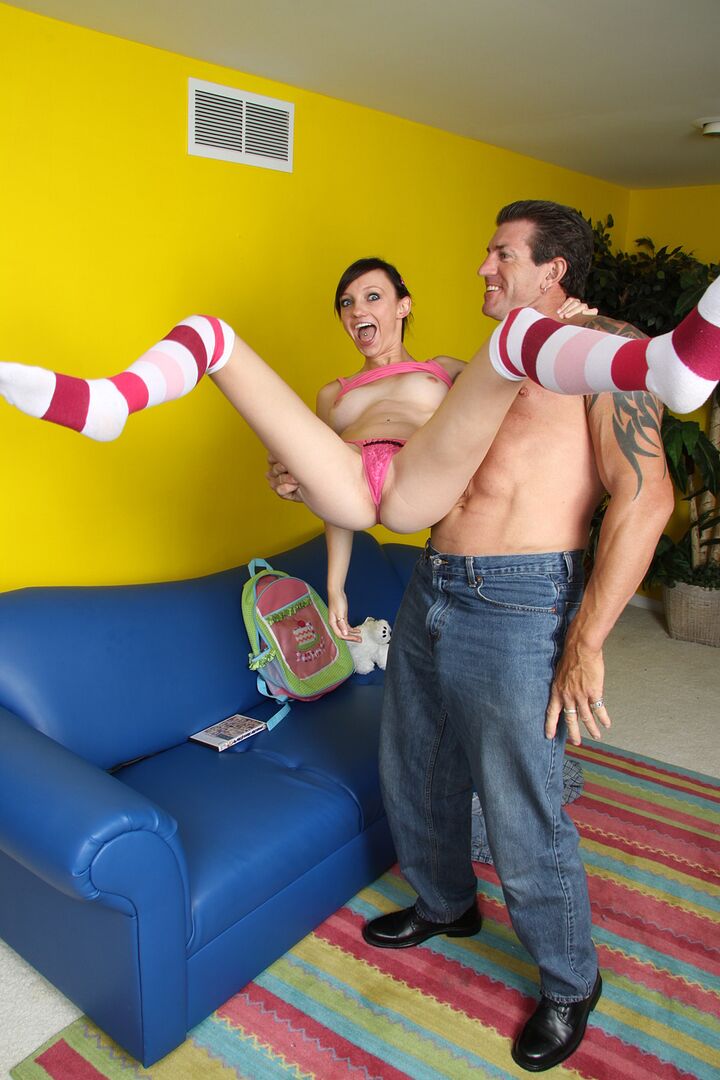 Lee Stone Gets To Fuck Her Friend Jenny Anderson