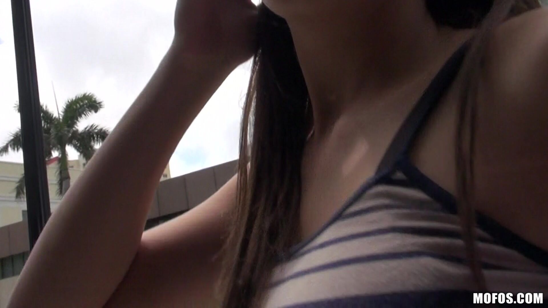 Street Blowjob !