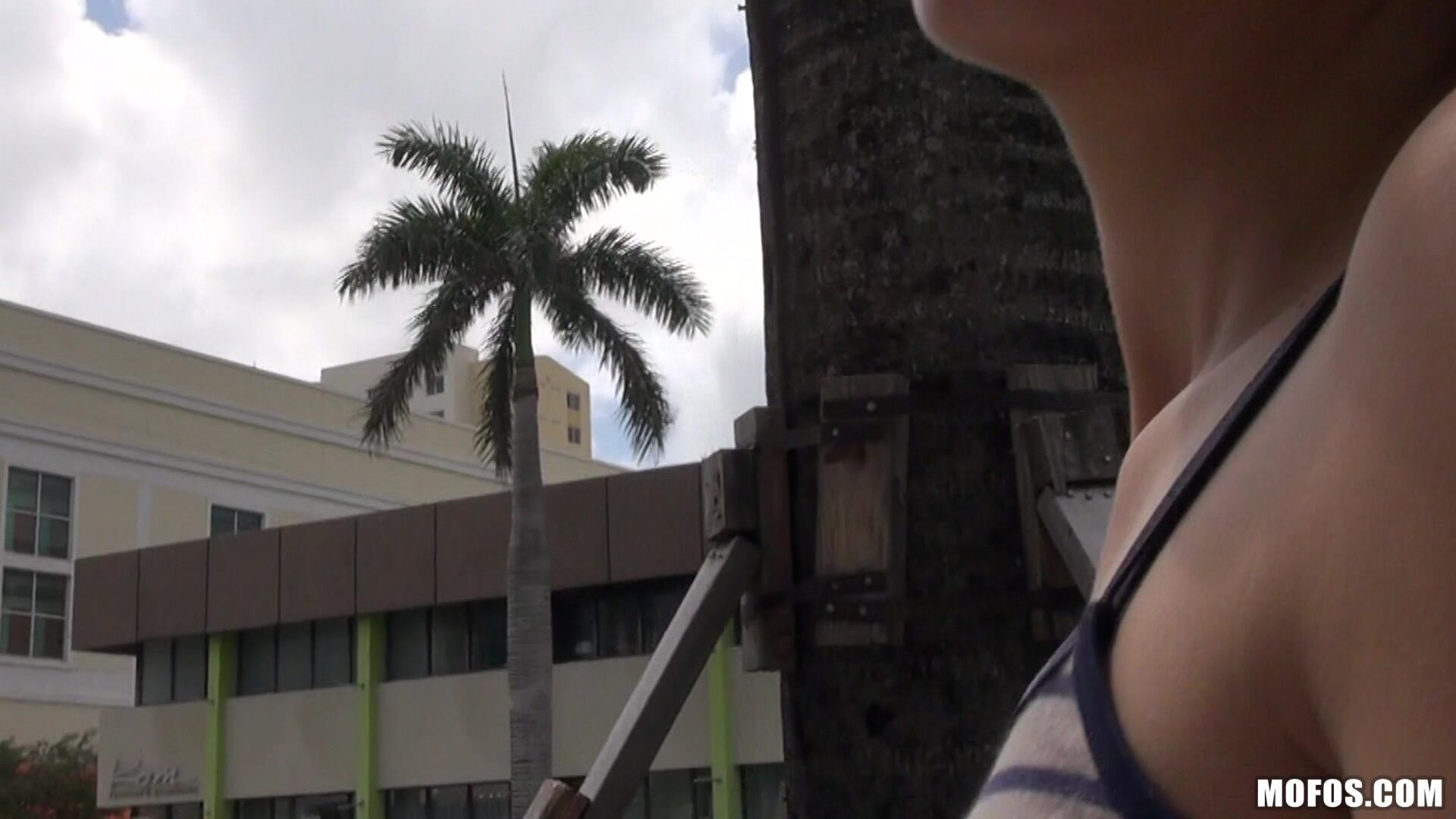 Street Blowjob !