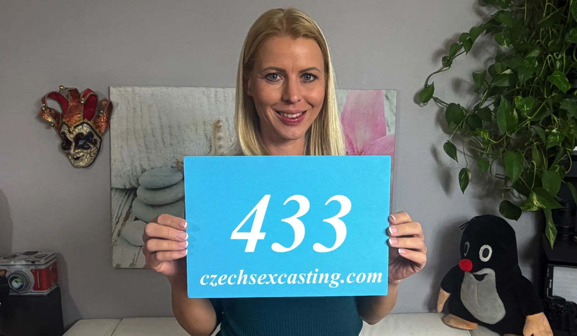Blonde milf makes the most of a casting fuck
